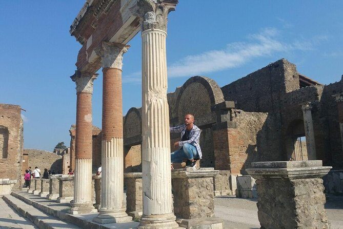 2 hours Pompeii Tour with Local Historian - Ticket Included - What to Watch For: Separate Tickets Like the Hall of Mysteries
