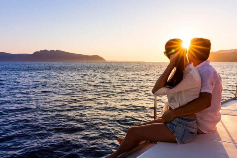 Amalfi: Amalfi Coast and Positano Sunset Cruise with Drinks - The route: from Amalfi photo stops to Positano at dusk