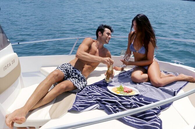 Amalfi Coast Boat Rental: Explore, Swim, and Relax at Your Pace - Li Galli and Capri Highlights: Faraglioni and the White Grotto Angle