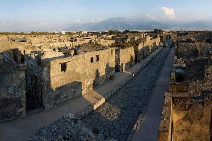 Amalfi Coast: Pompeii Guided Tour with Skip-the-Line Entry - From Your Hotel to Pompeii: The Ride You Actually Want