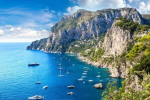 Amalfi to Capri Private Boat Tour - Meeting at Darsena Pier and Choosing the Right Boat Type
