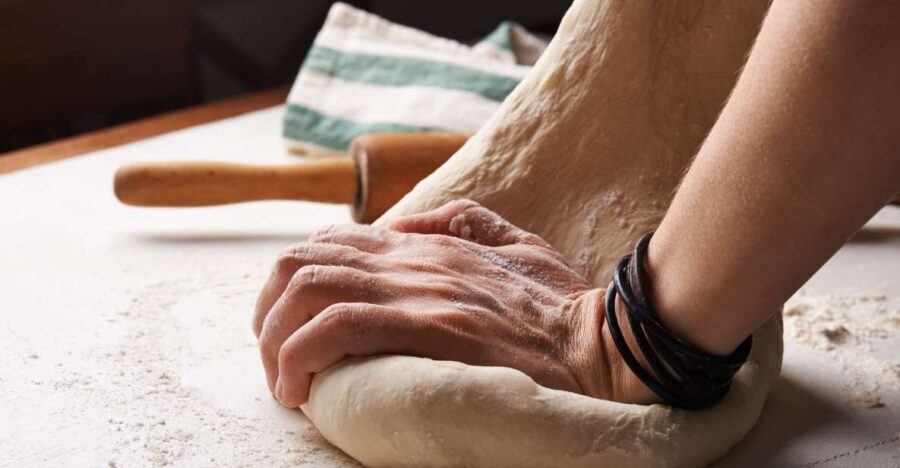 Authentic Neapolitan Pizza Lesson - The Pizza Chef Factor: What You Gain from a Pro, Not a Script