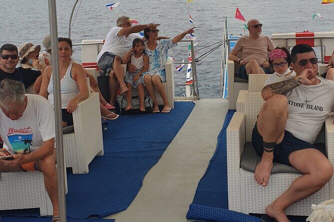 Boat excursion with lunch on board to discover Ischia - Citara Bay: bruschetta with Ischia tomato and basil