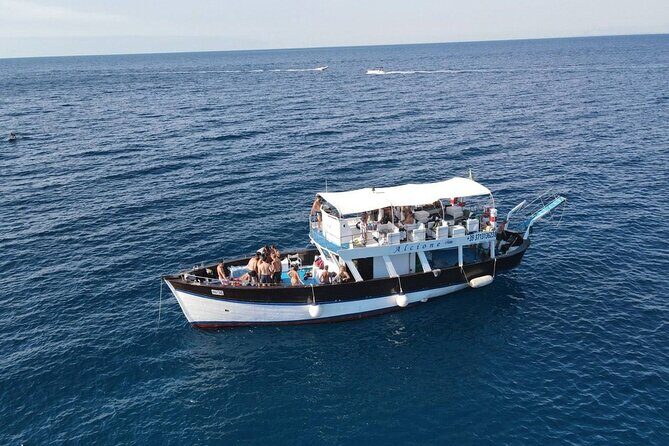 Boat excursion with lunch on board to discover Ischia - Price and value: what $84.65 buys you for 7 to 8 hours