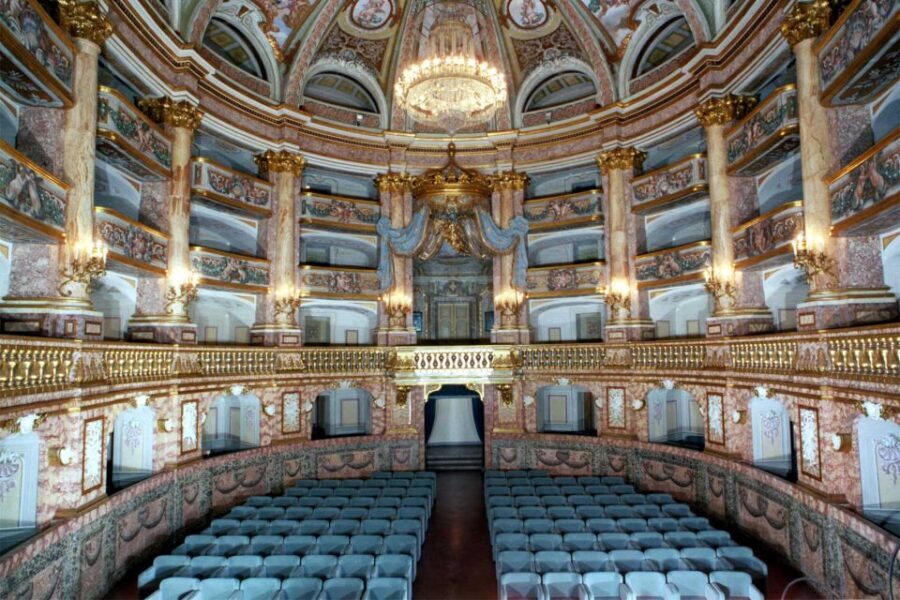 Campania: Royal Palace of Caserta Guided Private Tour - Who this tour is best for