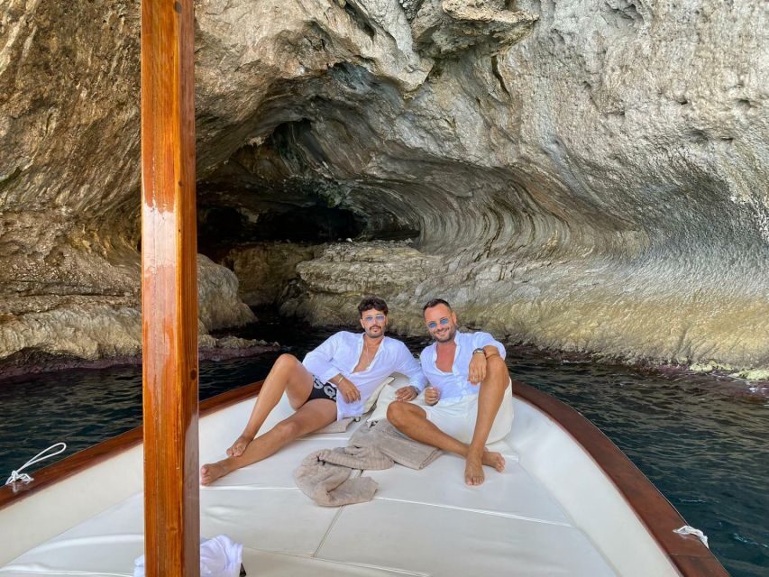Capri: Island and Grottos Boat Cruise with Snacks and Drinks - The swim and snorkel stop: how to make it worth the splash