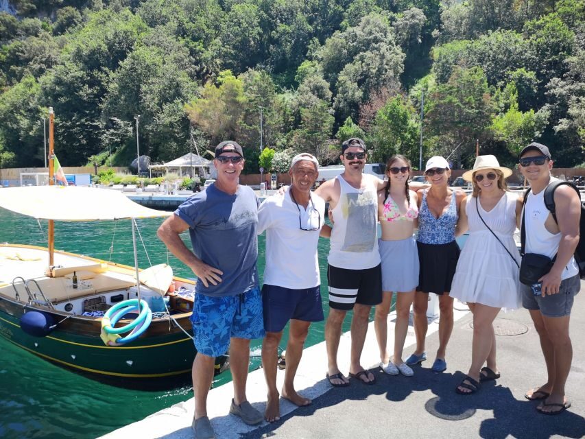 Capri: Island and Grottos Boat Cruise with Snacks and Drinks - Drinks, snacks, and the limoncello tasting: what you should expect