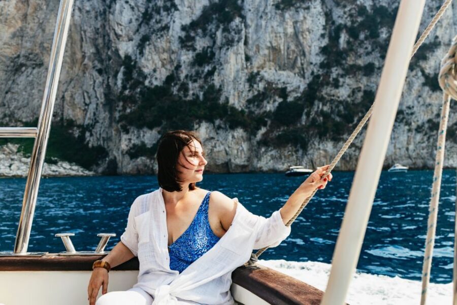 Capri: Island Boat Trip with Grottos - Casa Malaparte: what to look for from the boat