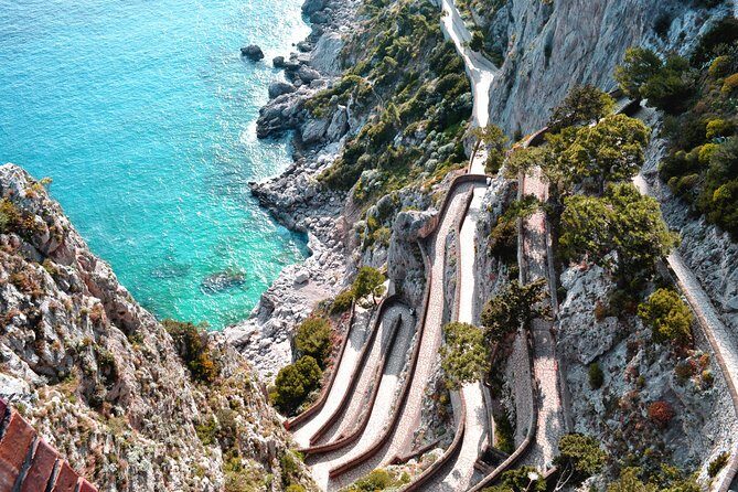 Capri Walking Tour with local guide - Capri Town Walk: Piazzetta and the Little Theater of the World