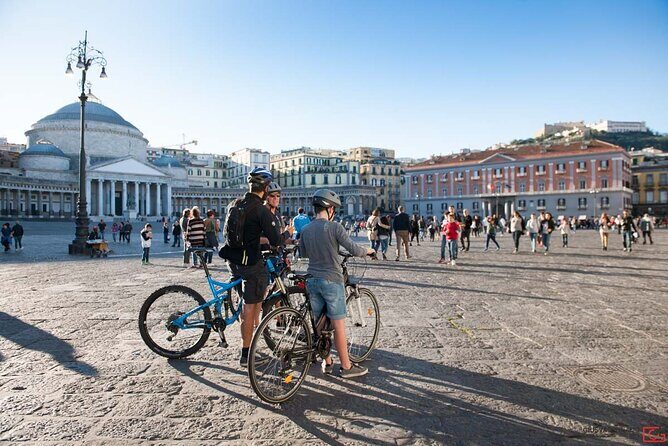 Central Naples Bike Tour - The Decumani and Via Toledo: streets that still follow the ancient grid