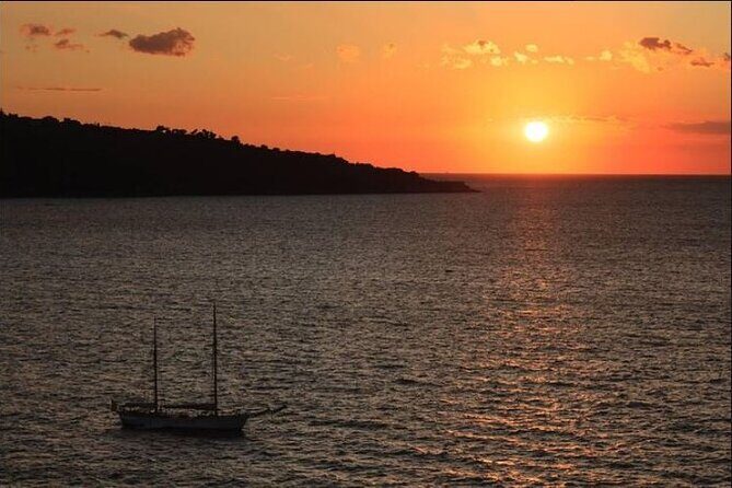 Day to Night Capri Boat Tour with Swim, Snorkel & Aperitif - Piazetta di Capri Time: How to Use Your 3 to 5 Hours Wisely
