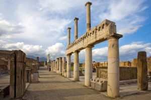 Explore Pompeii Half Day Highlights Tour with Pickup from Naples - Fast-Track Entry: How to Beat the Biggest Pompeii Bottleneck