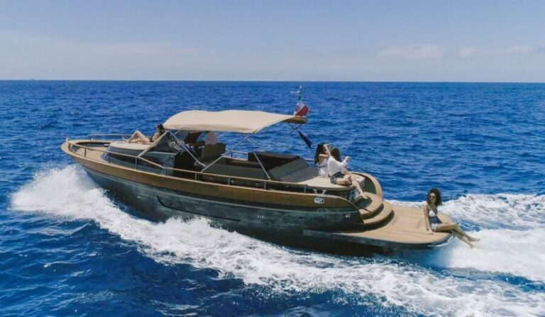 From Naples: Boat Tour to Capri Island with Aperitiv - How the 8-hour schedule works (and where you get free time)