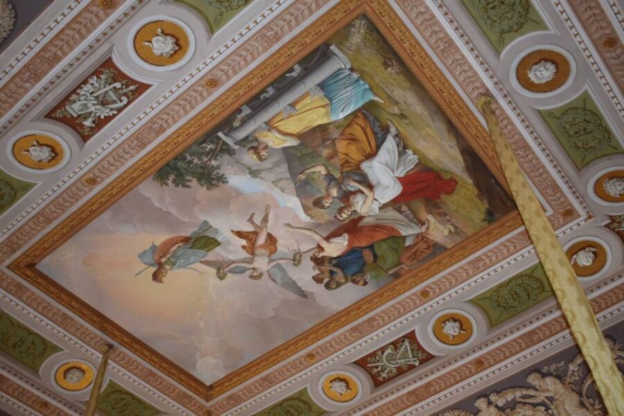 From Naples: Caserta Palace Ticket and Train with Audioguide - Inside the palace apartments: what to focus on first