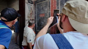 From Naples: Guided tour of Pompeii skip-the-line and round-trip train - Napoli Centrale to Pompeii: The 40-Minute Train Reality Check
