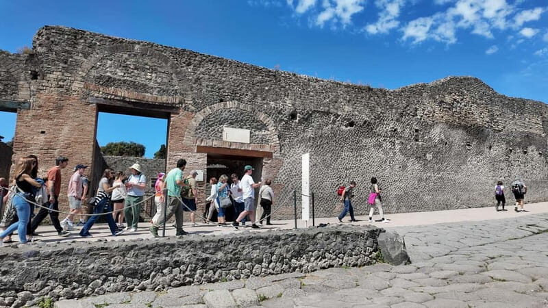 From Naples: Guided tour of Pompeii skip-the-line and round-trip train - Practical Tips Before You Book