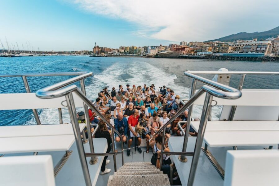 From Naples: Gulf of Naples & Capri Sightseeing Boat Tour - The 1-Hour Gulf Cruise and Mount Vesuvius Views