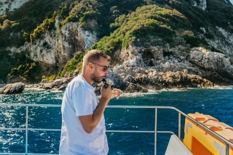 From Naples: Gulf of Naples & Capri Sightseeing Boat Tour - The Capri Coast Cruise: Grottos, Faraglioni, and the Famous Views