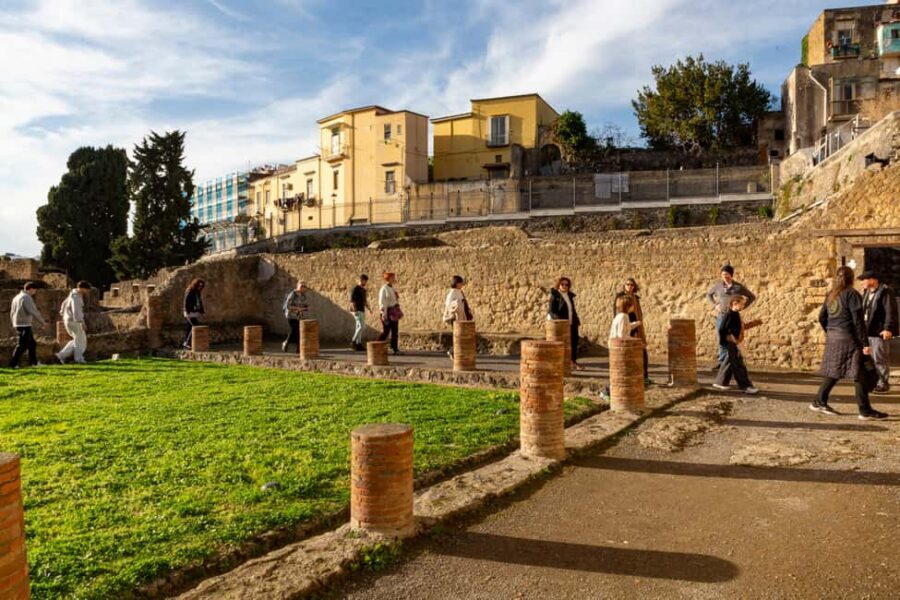 From Naples: Herculaneum Skip-the-Line Guided Tour - The big stops at Herculaneum: House of the Deer to the Forum Baths