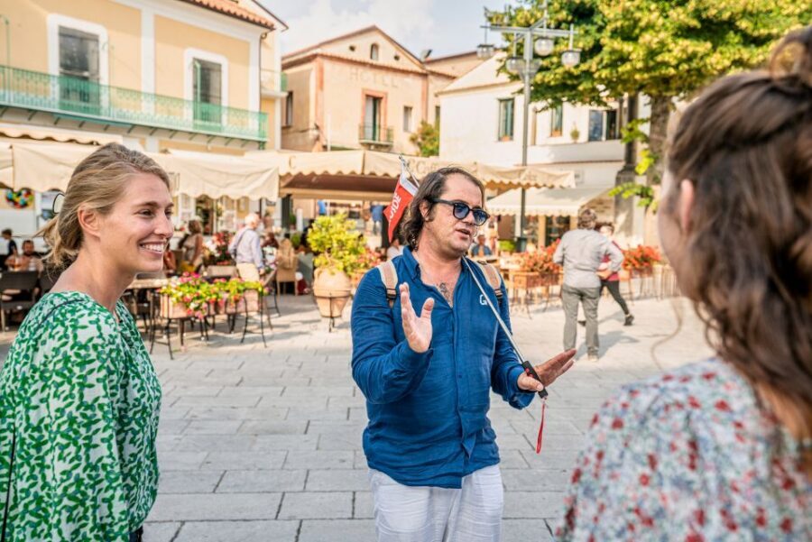 From Naples or Sorrento: Amalfi Coast Full-Day Trip - What the guide setup feels like in real life