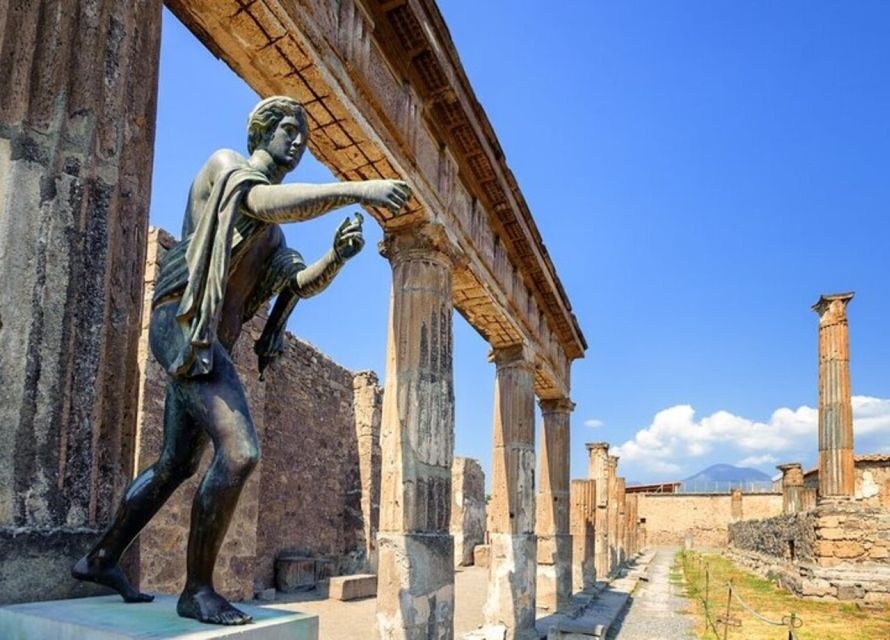From Naples: Pompeii and Herculaneum VIP Tour with Lunch - What to wear and bring (this is a long Roman walk)