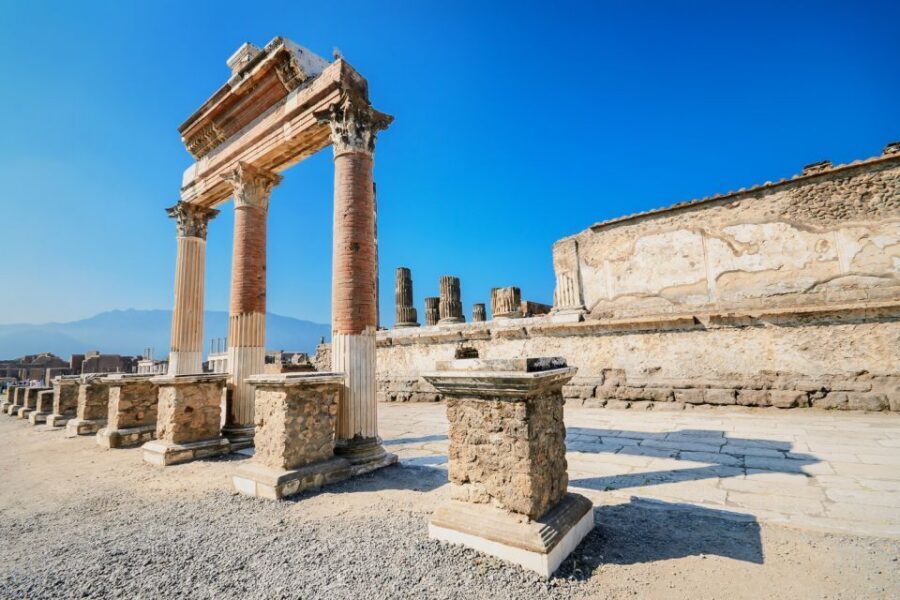 From Naples: Pompeii Skip-the-Line Entry Ticket and Tour - The Pompeii route in 2 hours: categories, casts, and the guide’s plan