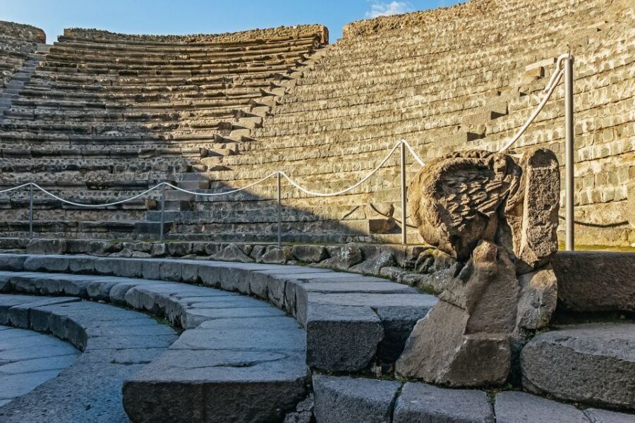 From Naples: Pompeii Skip-the-Line Entry Ticket and Tour - The ride to Pompeii: 40 minutes each way, minus the hassle