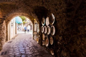 From Pompeii/Vico Equense: Amalfi, Positano, & Ravello Tour - The boat cruise loop: Vesuvius to Punta Campanella Marine Reserve