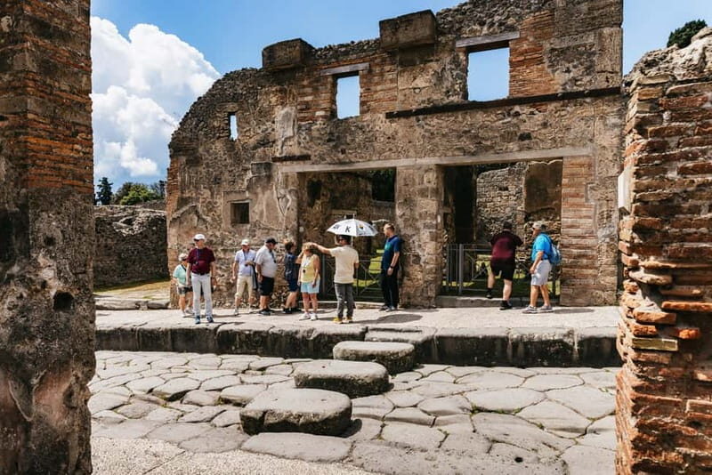From Rome: Day Trip to Pompeii and Sorrento with Lunch - When you’ll actually have free time inside Pompeii