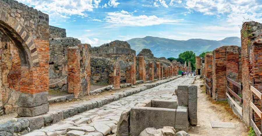From Rome: Pompeii, Positano and Amalfi Full-Day Tour - Positano’s 2.5-hour window: views, lunch, and shopping without the stress
