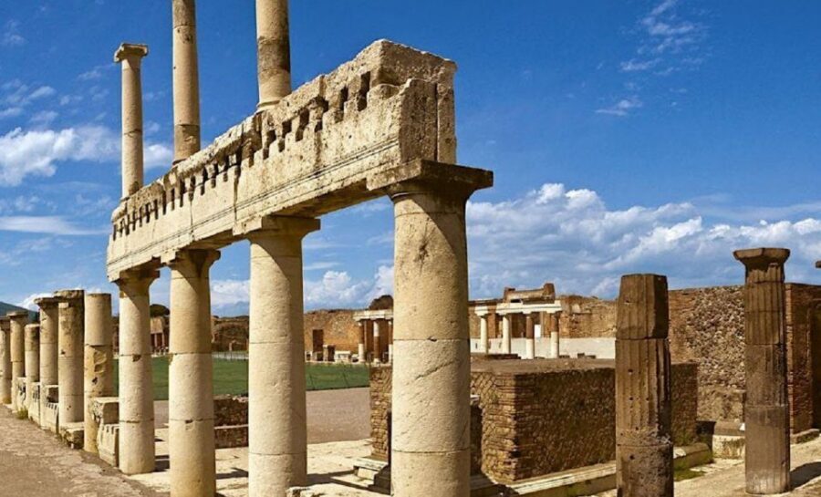 From Sorrento: Day Tour to Pompeii Ruins and Mount Vesuvius - Pizza lunch near Pompeii: a break that’s usually worth it