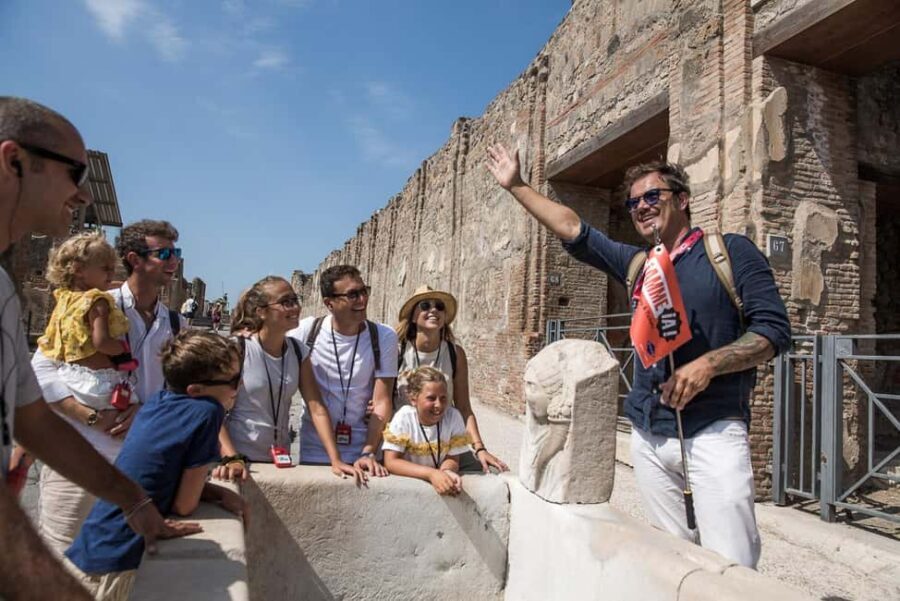 From Sorrento: Pompeii Half-Day Skip-the-Line Tour - Frescoes, mosaics, and Roman home details you can spot