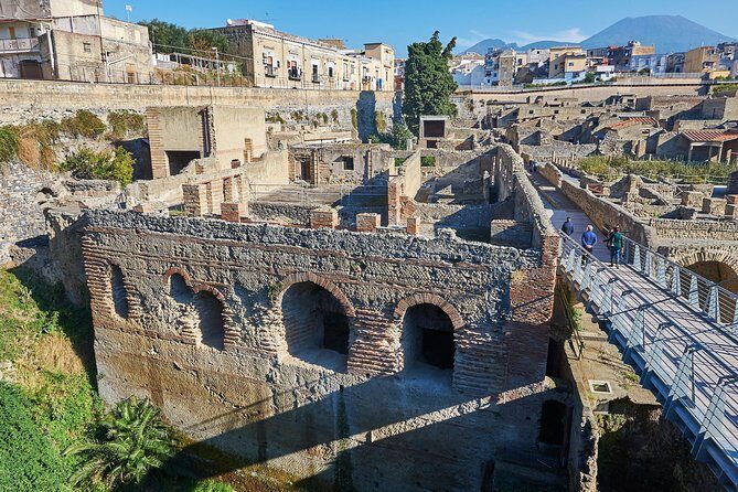Guided Day Tour of Pompeii and Herculaneum with Light Lunch - Lunch with wine: what you’re likely to eat