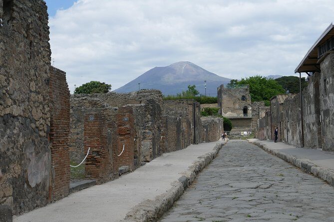 Guided Day Tour of Pompeii and Herculaneum with Light Lunch - What to bring for Pompeii heat and foot-friendly planning