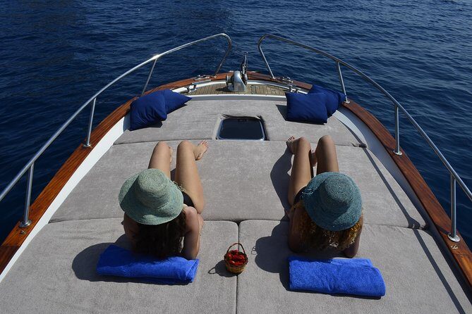 Half day tour of Capri by private boat - Blue Grotto: the extra ticket and the row-boat swap