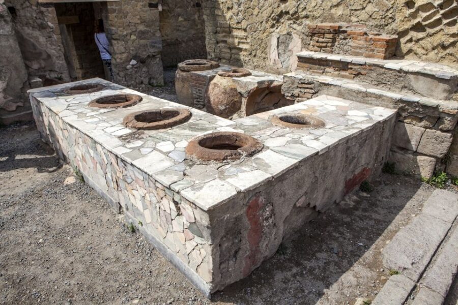 Herculaneum 2-Hour Private Guided Tour - Herculaneum vs. Pompeii: what makes it feel special