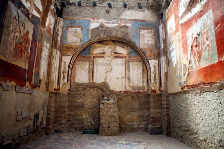 Herculaneum: 3D Walking Tour with Skip-the-Line Ticket - The 2-Hour Walking Route: Temples, Houses, and Squares on Foot