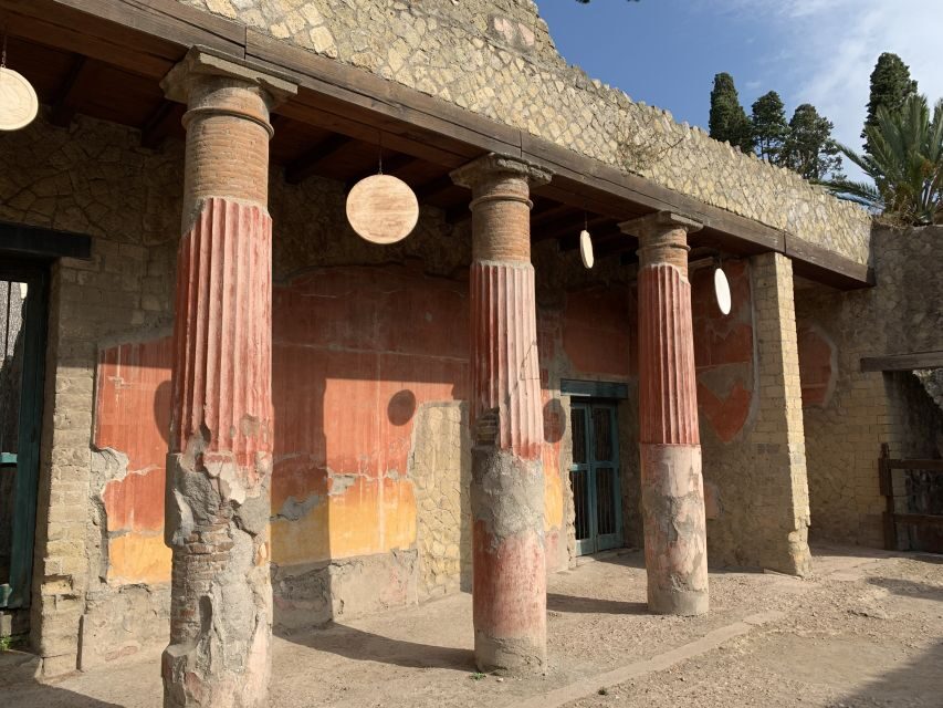 Herculaneum: Tickets & Tour with a Local Archaeologist - Why Herculaneum Feels Different After Vesuvius