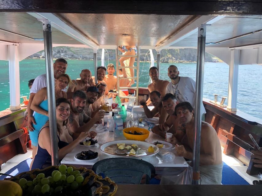 Ischia: Island Boat Tour with Neapolitan Lunch & Snorkeling - Key highlights at a glance