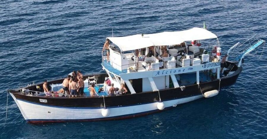 Ischia: Island Boat Tour with Neapolitan Lunch & Snorkeling - The coast loop: how each stop changes the day