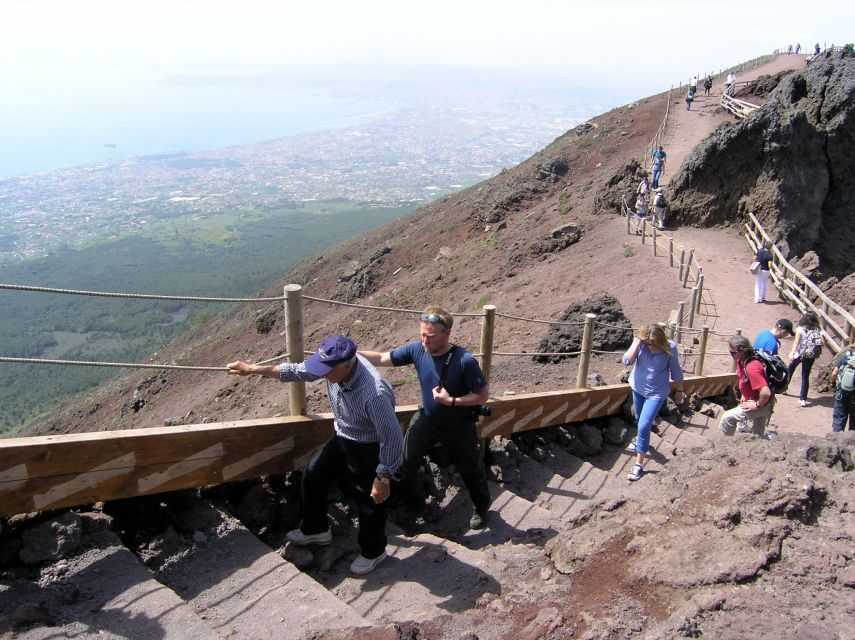 Mount Vesuvius 4-Hour Volcano Tour with Wine Tasting - Itinerary flow: why the timing feels manageable
