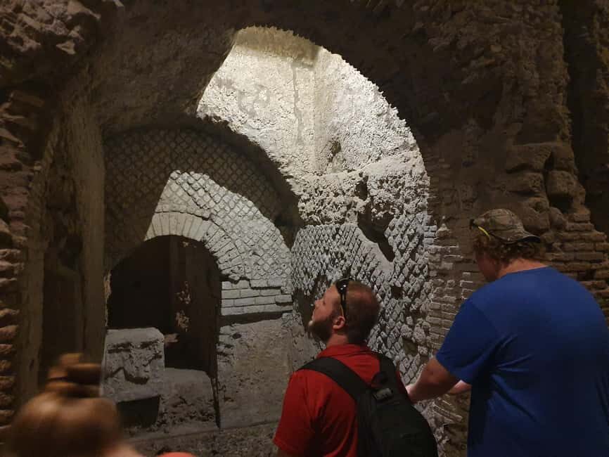 Naples: City Walking Tour w/ Underground Roman Ruins Ticket - Guides, pace, and language: why the human factor matters