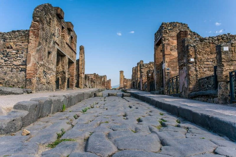 Naples or Sorrento: Full-Day Pompeii and Mount Vesuvius Tour - The Summit Experience: Bay of Naples Views and What You Might Feel at the Crater