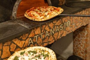 Naples Pizza & Drinks Tour: A Slice of Naples with Eating Europe - Stop 1: Verace — Sapore Napoletano and the scarole pizza lesson