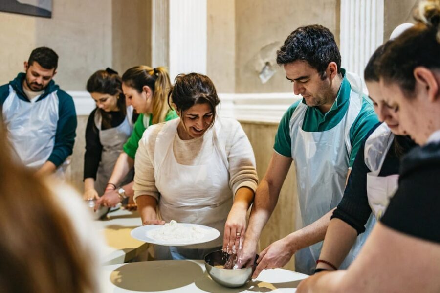 Naples: Pizza-Making Workshop with Drink and Appetizer - Naplesbay Cooking Lab: Getting Oriented Near Duomo Metro