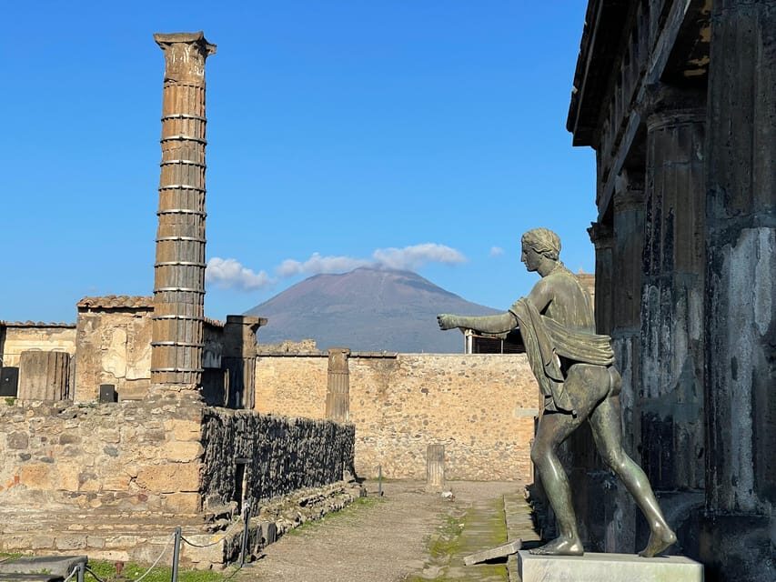 Naples: Pompeii Archaeology Park Tour & Skip-the-Line Entry - What it’s like to be guided: why guide names keep showing up