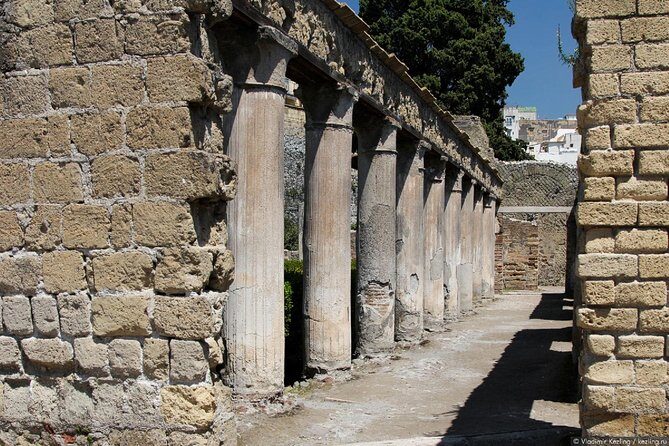 Naples: Pompeii, Herculaneum, and Vesuvius Tour by Minivan - Time Management: Fitting Three Stops Into 8 to 12 Hours