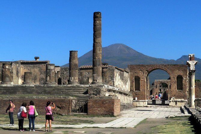 Naples: Pompeii & Mt Vesuvius All-Inclusive Small Group w/ Lunch - Naples Pickup That Actually Makes Sense