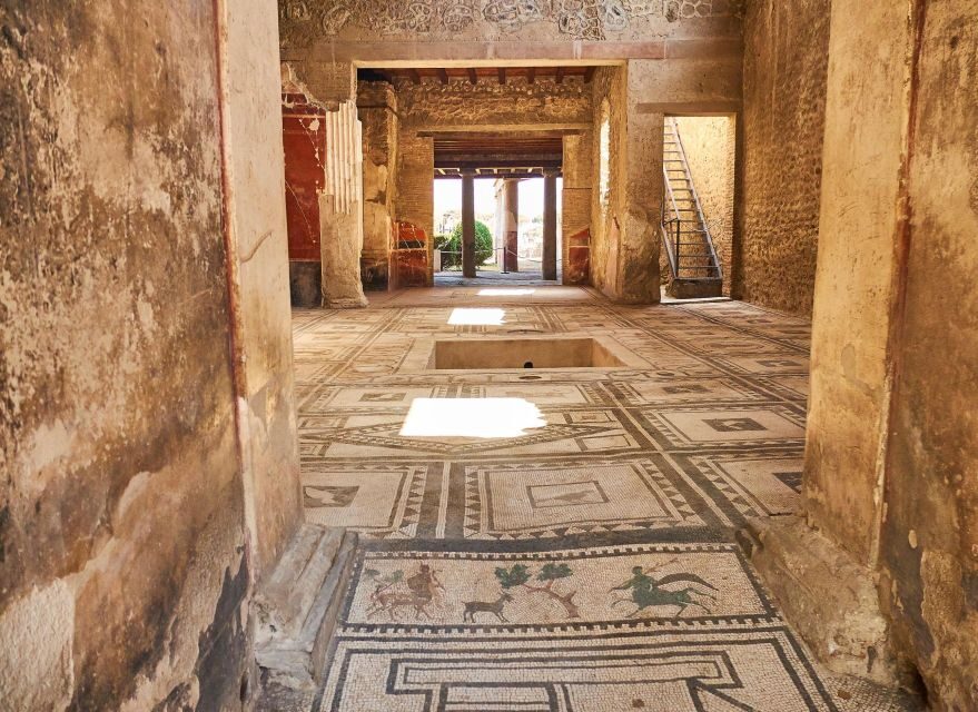 Naples: Pompeii & Mt. Vesuvius Day Trip with Tickets & Lunch - Pompeii With a Guide: What You Get in Two Hours