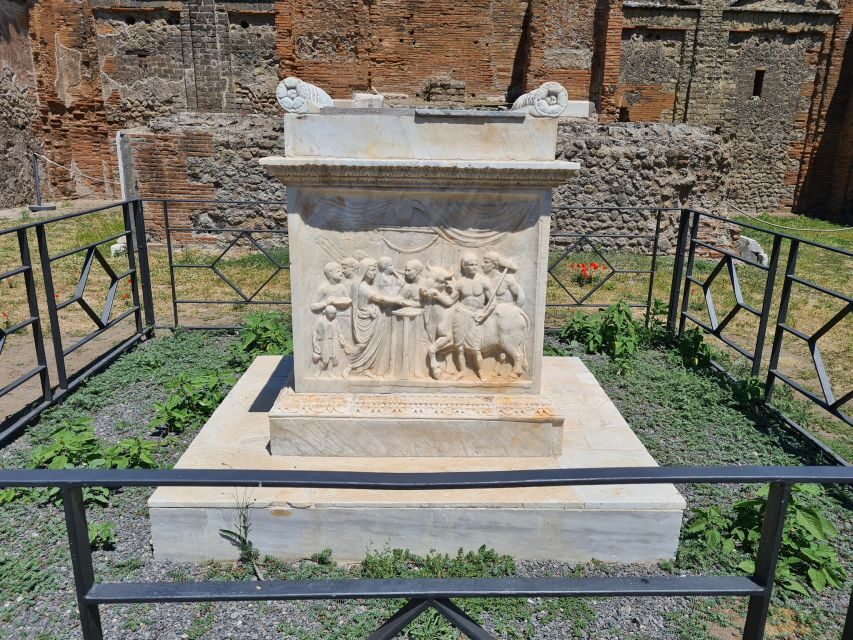 Naples: Pompeii Self Guided Audio Tour - Using the map and geolocated points without getting lost